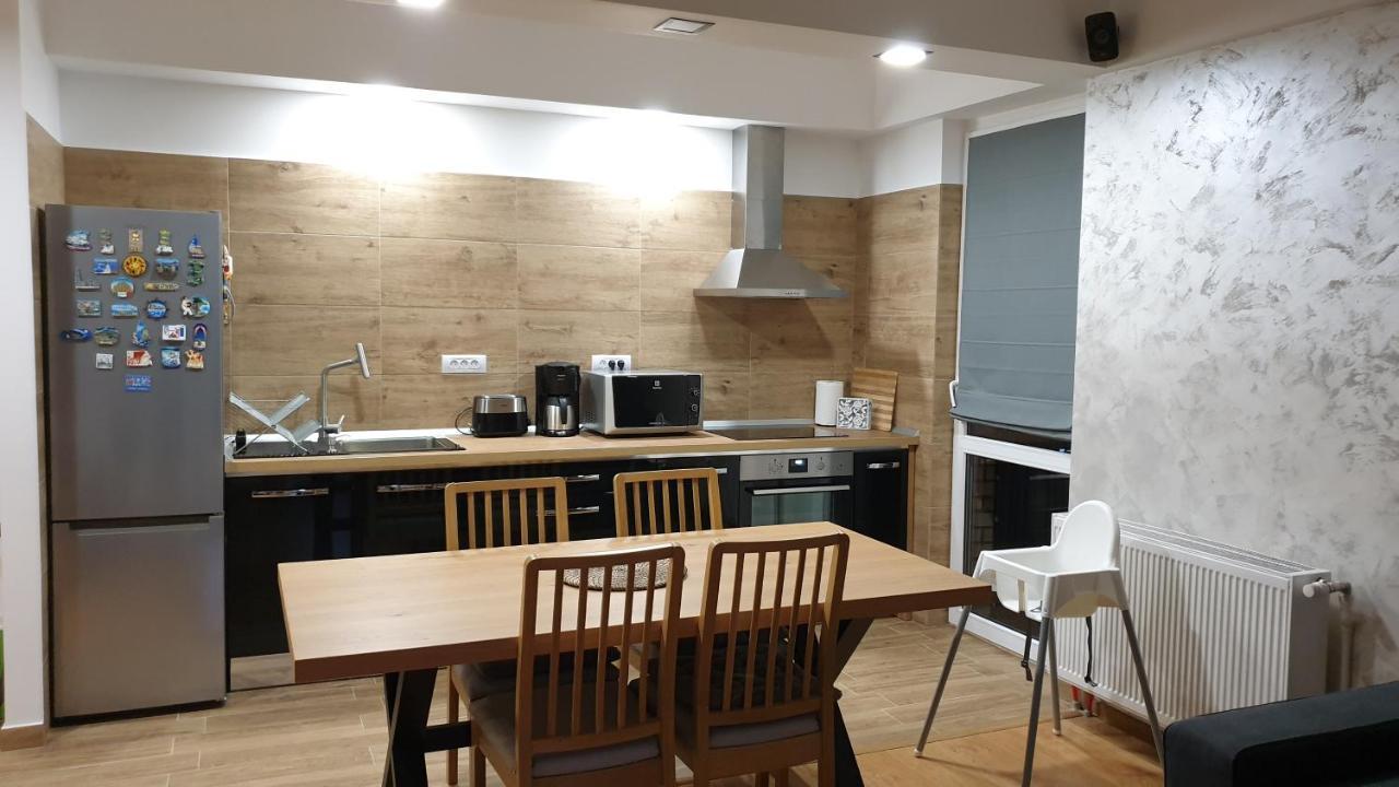 Criss Apartament 锡纳亚 外观 照片