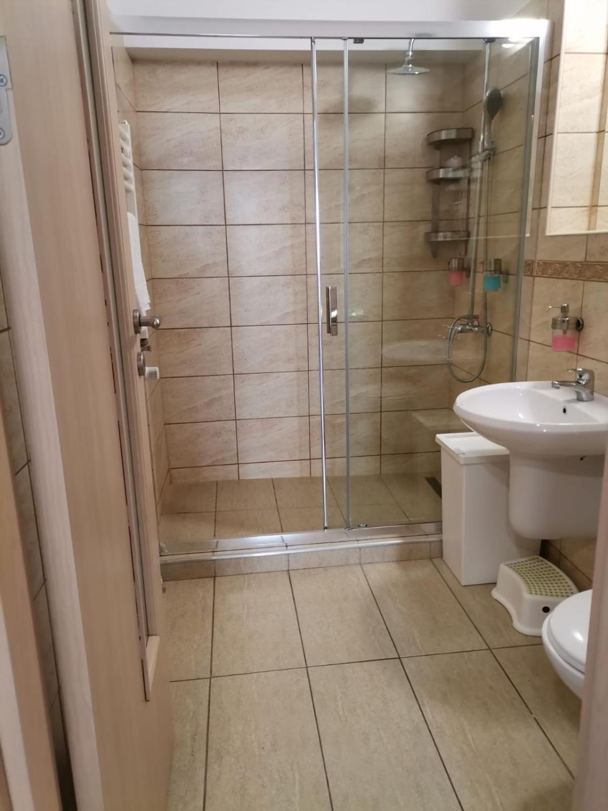 Criss Apartament 锡纳亚 外观 照片
