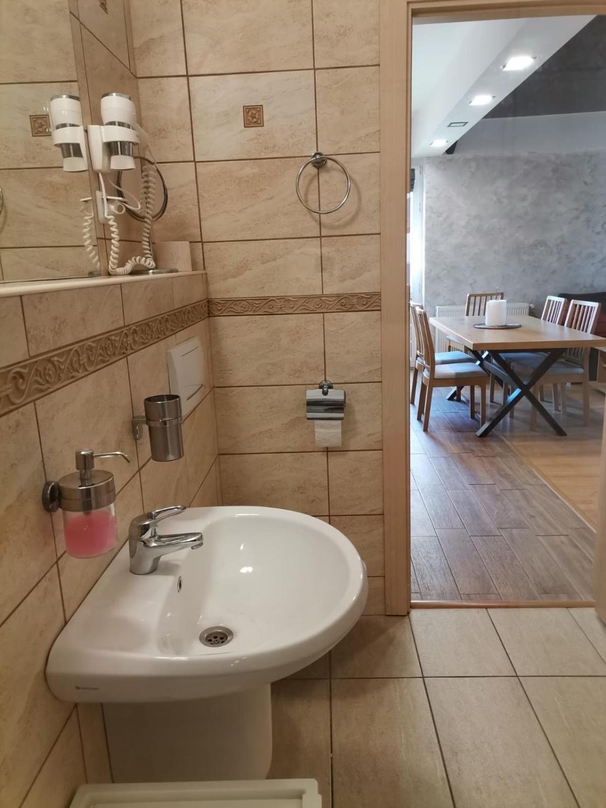 Criss Apartament 锡纳亚 外观 照片